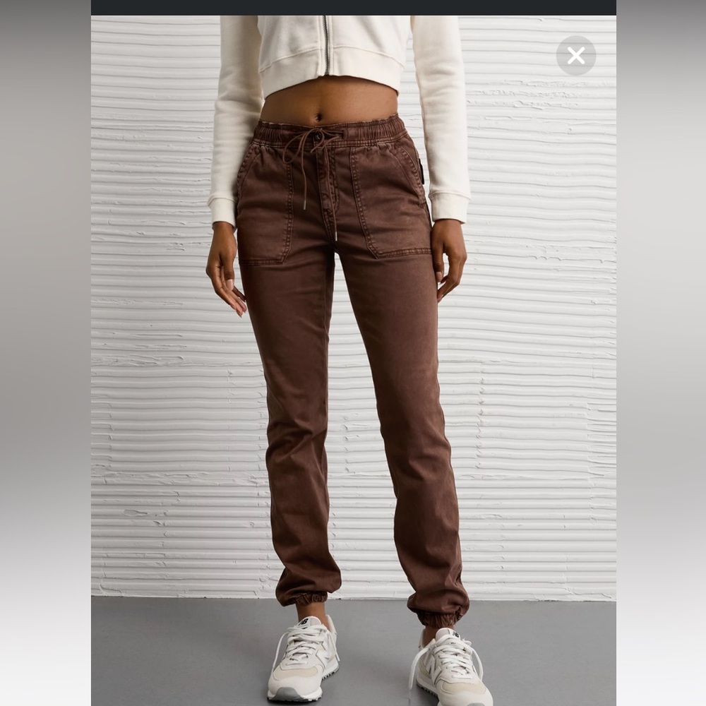 AEO brown joggers